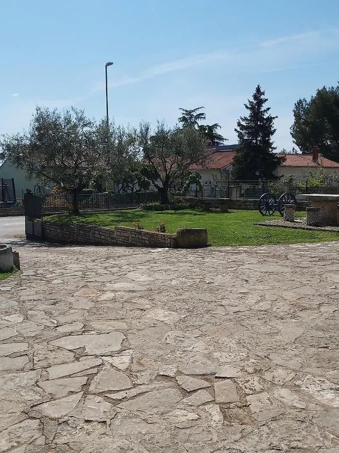 Apartments With A Parking Space Tar, Porec - 6943 Tar-Vabriga 0*,  Hırvatistan