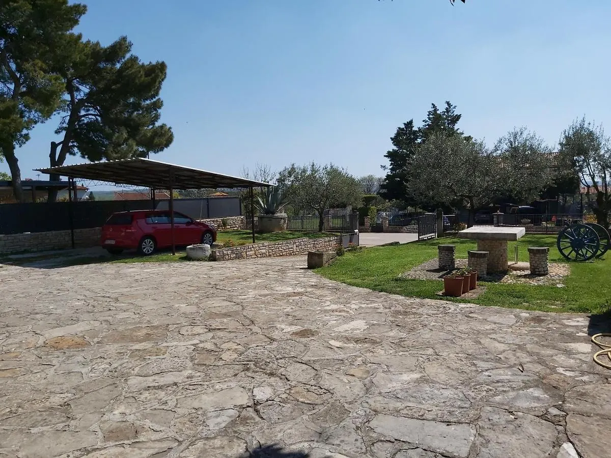 Apartments With A Parking Space Tar, Porec - 6943 Tar-Vabriga 0*,